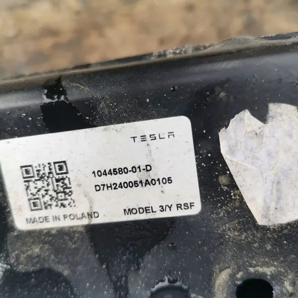 Tesla Model Y Hinterachsschwinge OEM 1044580-01-D image 6