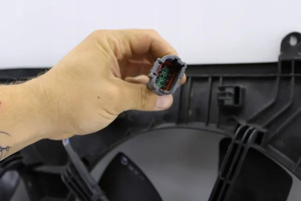 INFINITI FX35 2003-2008 3.5 V6 Kylarrubrik OEM 21481-JK00A image 5