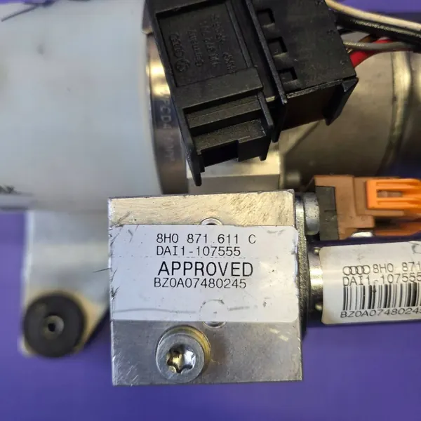 Audi A4 S4 B7 Cabrio-kattopumppu OEM 8H0871611C image 3