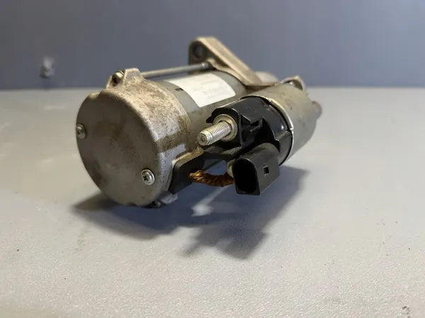 Motor de arranque Mercedes 2.0 W177 W247 20R A2609060100 image 4