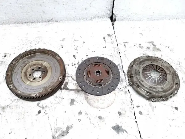 Conjunto de embreagem Volkswagen Caddy 2007 image 4