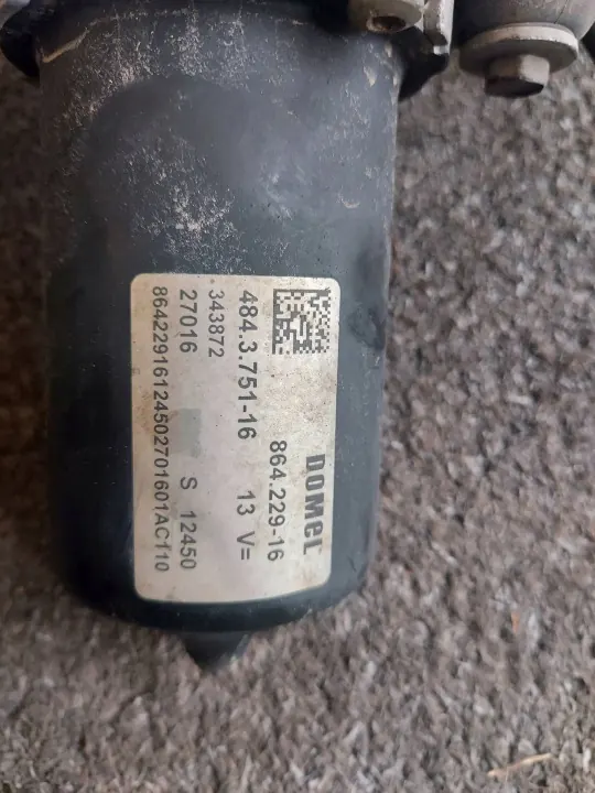 Pompe à vide OEM P04581954AB pour Jeep Grand Cherokee image 3