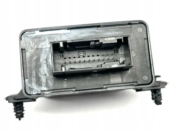 Audi A3 Valosäädin OEM 8V0907357A image 3