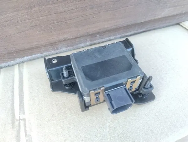 Sensor Radar ACC Hyundai Kona OEM J9956-55011 image 3