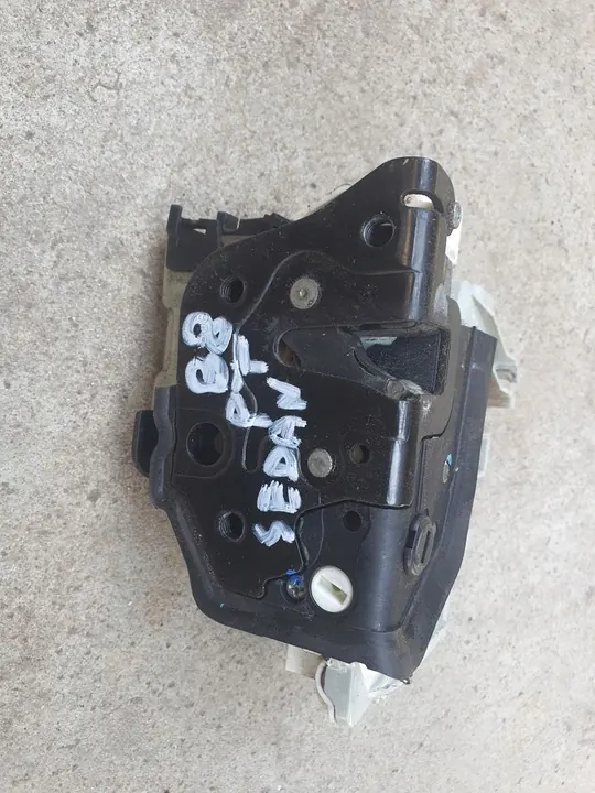 Audi OE 8K0839016 bakdörrlås höger image 4