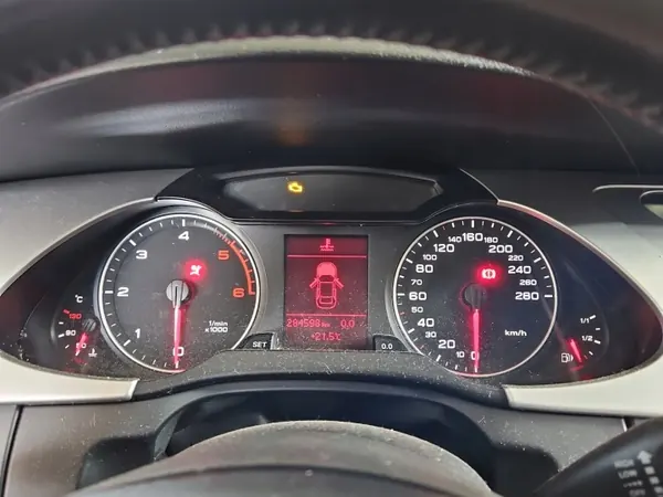 Snelheidsmeter Audi A4 B8 2.0 TDI 8K0920900P image 2
