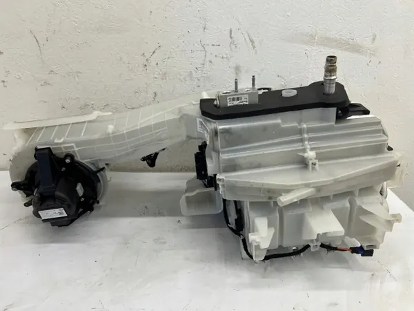 OEM 9809955180 Heizgebläse für Vans - Gebraucht image 2