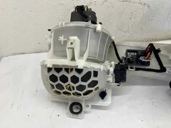 OEM 9809955180 Heizgebläse für Vans - Gebraucht image 10
