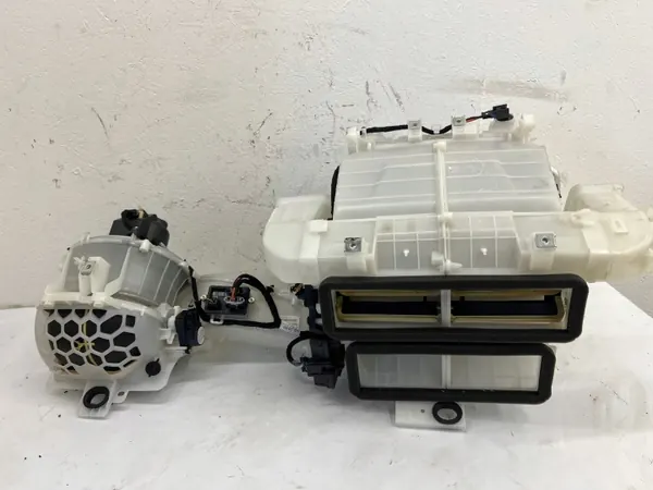 OEM 9809955180 Heizgebläse für Vans - Gebraucht image 9