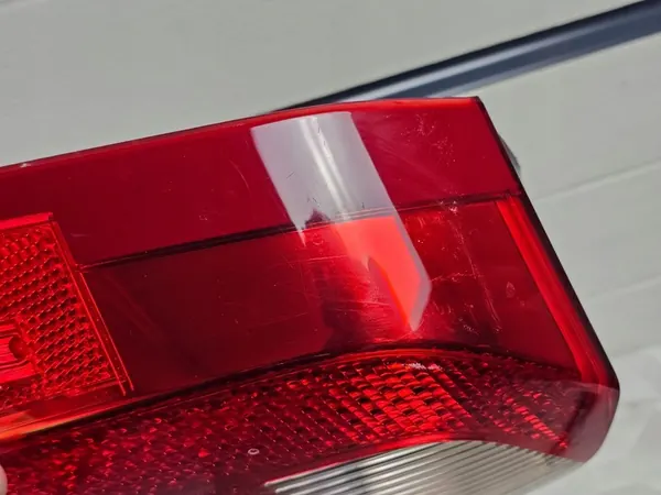 VOLVO XC70 II - lámpara trasera izquierda image 3