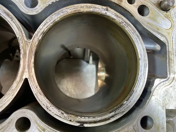 Bloc moteur Kia G6DP - Pièce d'origine d'occasion image 6