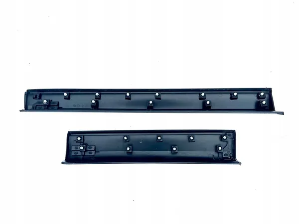 MAZDA CX-5 II 2017-2021 Höger Dörrtrim OEM image 2