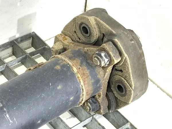 Bakre drivaxel KIA SPORTAGE III 2.0 260HK 49300-3W000 image 3