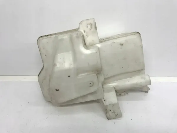 Volvo V40 2014 Framruta spolarbehållare OEM 31276094 image 3