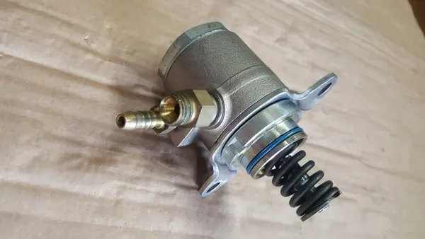 Bränslepumpsventil OEM 03C127026P för VW Passat B7 image 4