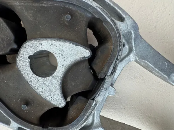 Support Moteur Toyota C-HR II OEM 24R - Occasion image 6