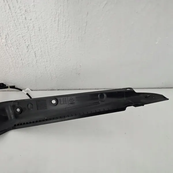 Tesla Model X Plaid Vänster Bakdörrssensor OEM 103756000F image 10