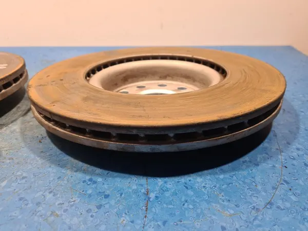 Disque de frein avant Volkswagen Passat B6 2.0 TDI OEM SIMAR-56693- image 9