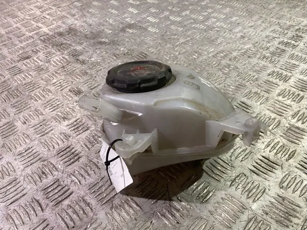 Kühlmittelausgleichsbehälter Audi A1 2019 OEM 2Q0121407B image 4