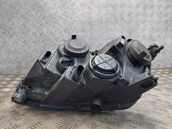 Farol Dianteiro Direito Skoda Rapid I VALEO 5JB941018 image 6