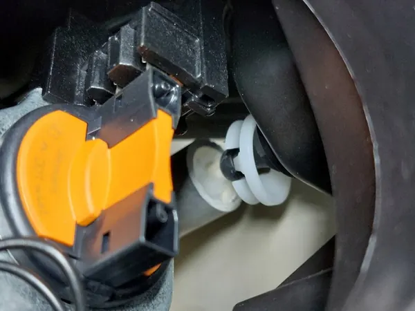 Farol Dianteiro Direito Skoda Rapid I VALEO 5JB941018 image 9