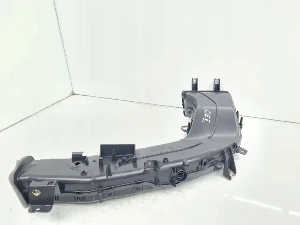 Conduto de ar Porsche Taycan OEM 9J1819702 - Usado image 4
