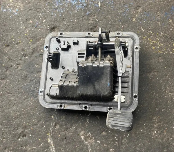 Rempedaal Ford F-MAX OEM JC462450DB - Gebruikt image 2