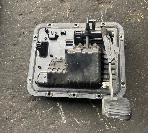 Rempedaal Ford F-MAX OEM JC462450DB - Gebruikt image 6