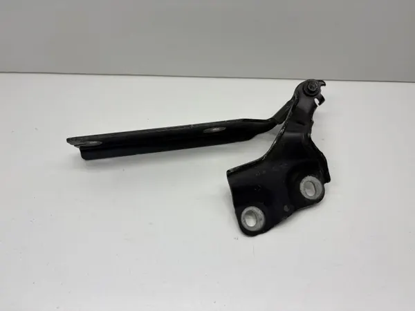 Audi A3 8Y motorhuve gångjärn höger fram OEM 8Y0823302B image 2