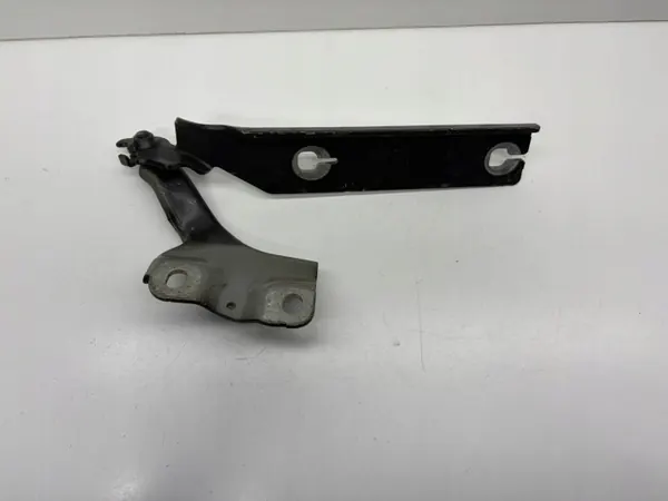 Audi A3 8Y motorhuve gångjärn höger fram OEM 8Y0823302B image 3