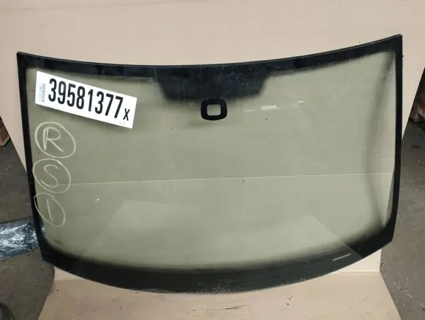 Pare-brise avant Volkswagen OE AMD136594 d'occasion image 2