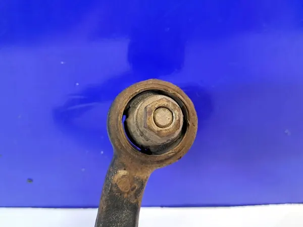 Volvo XC90 2013 Braccio di Controllo Inferiore Destro image 2