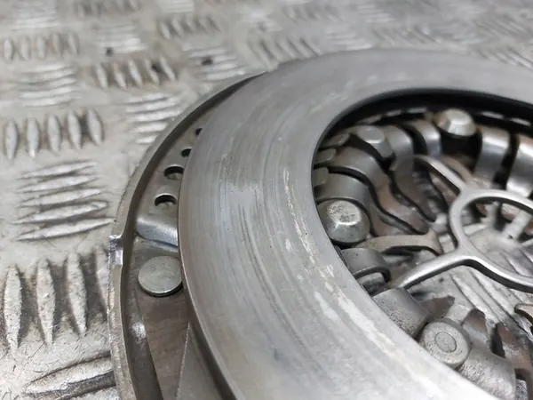 Kaksimassainen Flywheel + Levy + Painelevy + Laakeri Mercedes W168 A170 1.7 CDI image 7