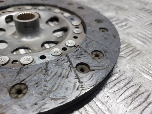 Kaksimassainen Flywheel + Levy + Painelevy + Laakeri Mercedes W168 A170 1.7 CDI image 8