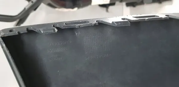 VOLVO S40 II Etupuskuri Spoileri 30655878 image 8