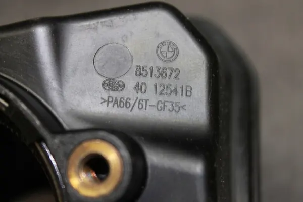 BMW F30 F32 F10 F01 F15 3.0D Silenciador Resonador 8513672 image 4