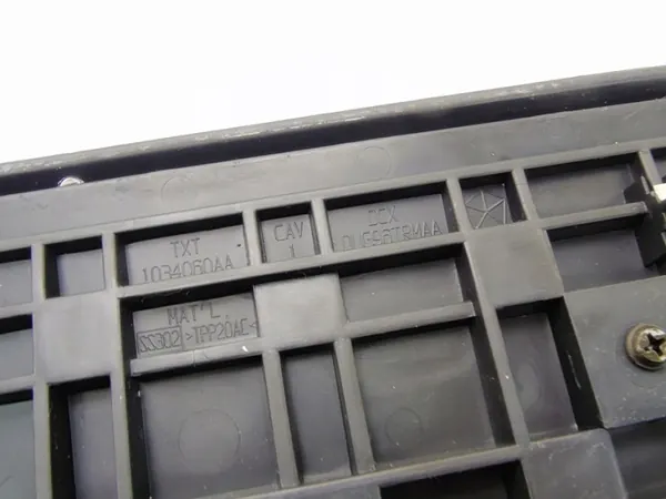 Cache tableau de bord OEM 1034060AA pour Chrysler Pacifica 2007 image 7