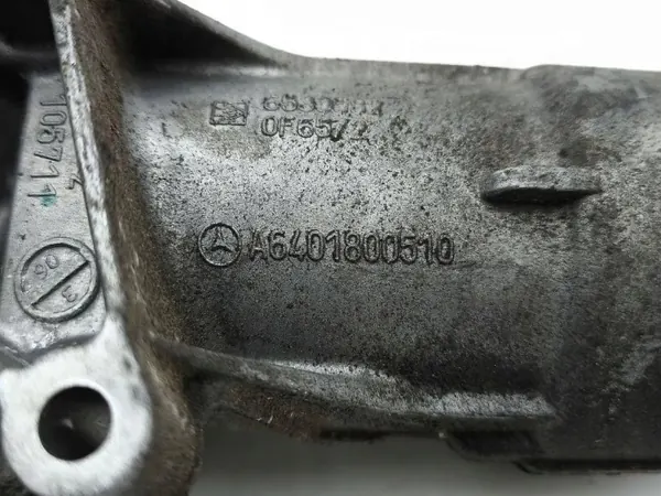 Base de carcaça filtro óleo OEM A6401800510 - Usado image 6