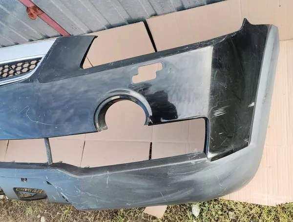 Parachoques delantero Chevrolet Captiva OEM image 3
