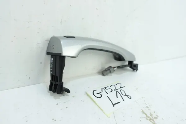 OEM 82662-G3031R2T Hyundai I30 III etuovioikea ovenkahva image 3