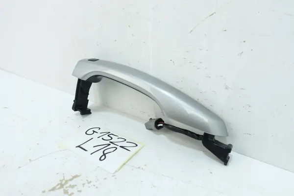 OEM 82662-G3031R2T Hyundai I30 III etuovioikea ovenkahva image 4