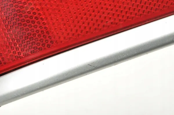 Marco reflector parachoques trasero Volvo XC70 OEM 30744514 image 10