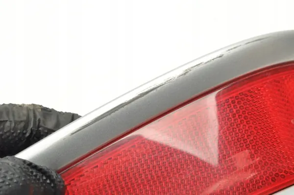 Marco reflector parachoques trasero Volvo XC70 OEM 30744514 image 3