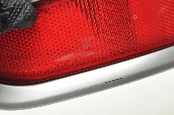 Marco reflector parachoques trasero Volvo XC70 OEM 30744514 image 6