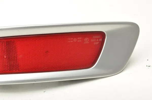 Marco reflector parachoques trasero Volvo XC70 OEM 30744514 image 7
