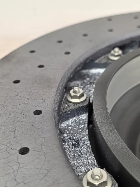 Keramische Remschijf Porsche Cayenne Panamera Taycan Links Achter OEM 9J1615601B image 4