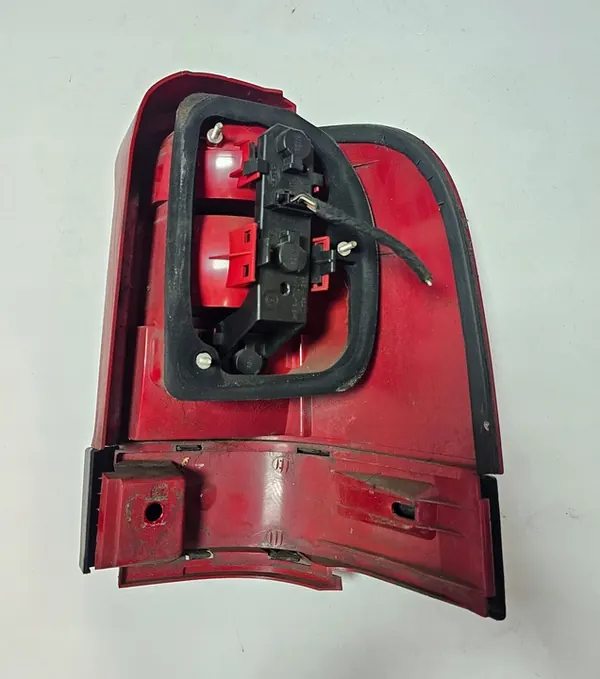 LÁMPARA TRASERA IZQUIERDA VOLKSWAGEN SHARAN 7M7945095A image 2