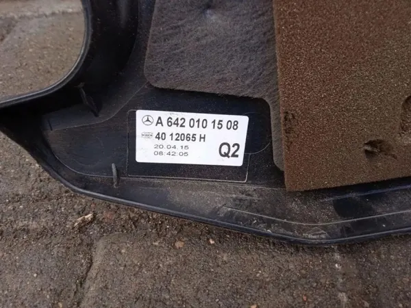 Yläpuolinen moottorikansi OEM A6420101508 Mercedes W166 image 3