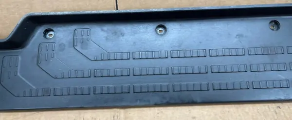 Degrau Porta Corrediça VW Crafter II OEM 7C0863726A image 3