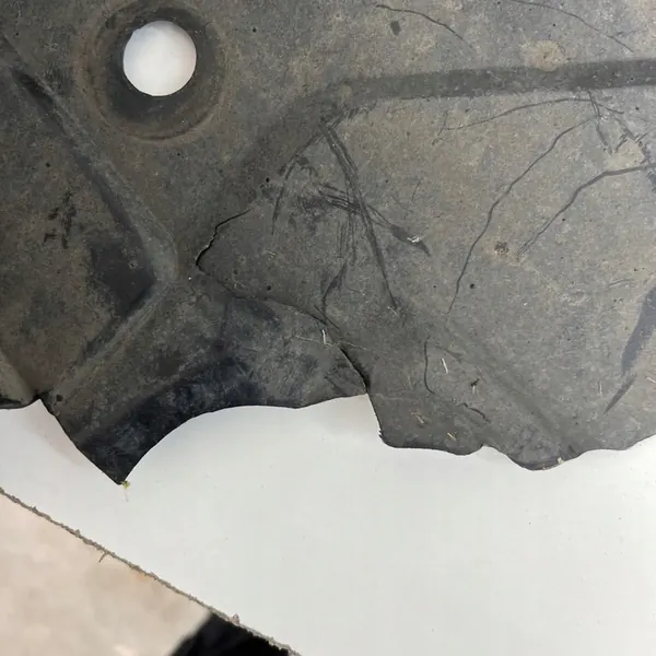 Vasen etupyörän kaari Renault Trafic III Vivaro B OEM image 9